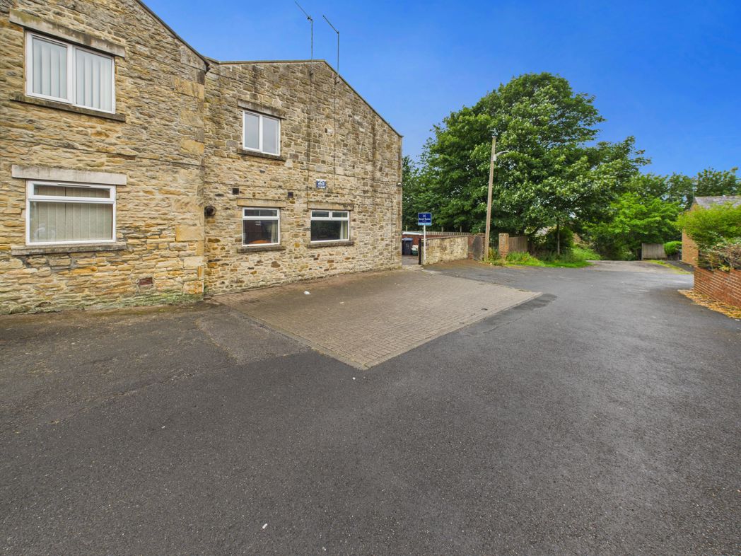 Flat Durham Road in Consett