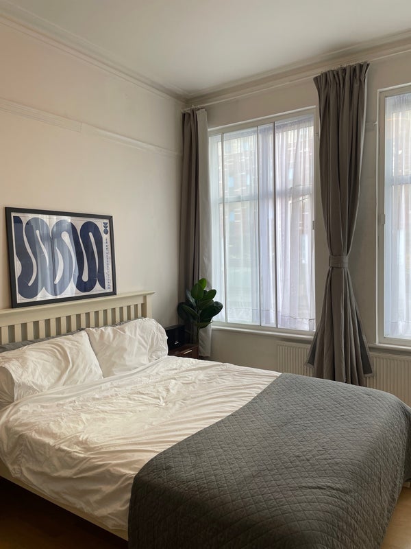 Room Lawn Lane in Greater London