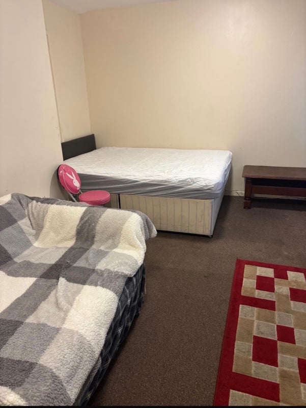 Room School Road in Madeley