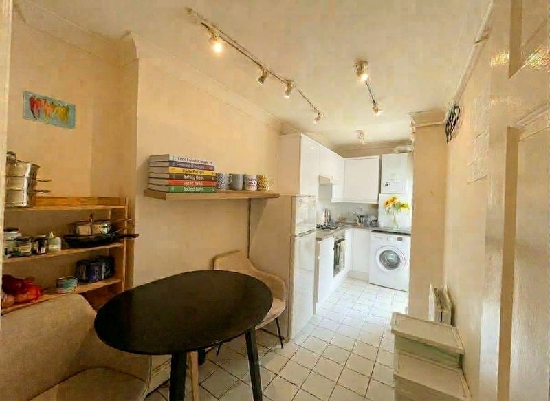Flat Rectory Road in Greater London