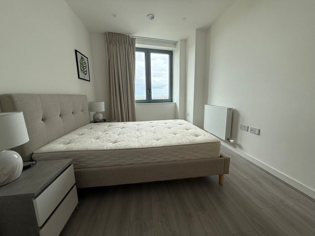 Flat Gillender Street in Greater London