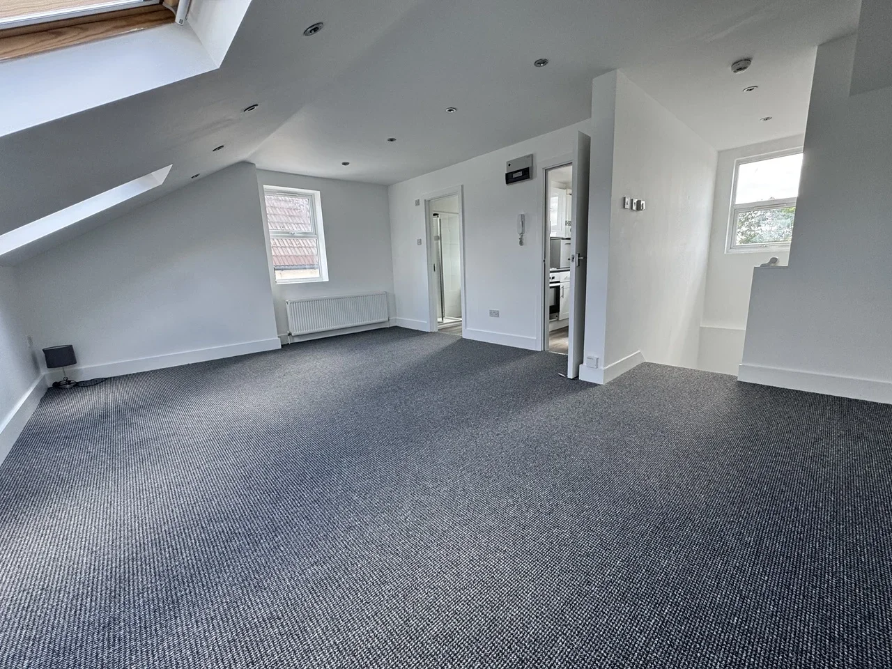 Flat Birchanger Road in Greater London