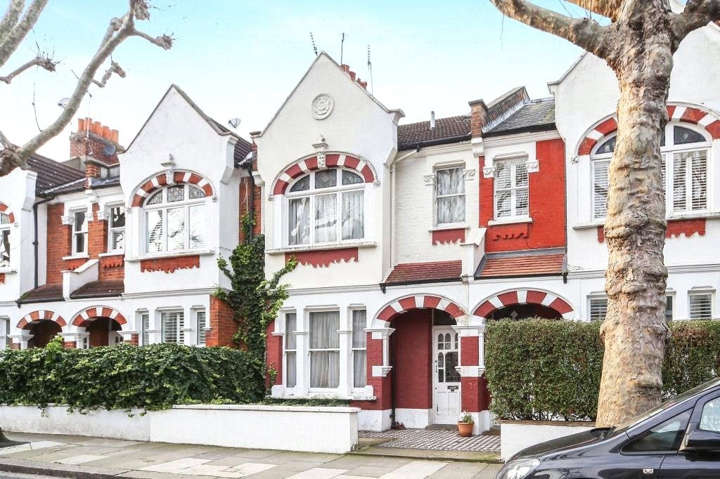 Flat Niton Street in Greater London