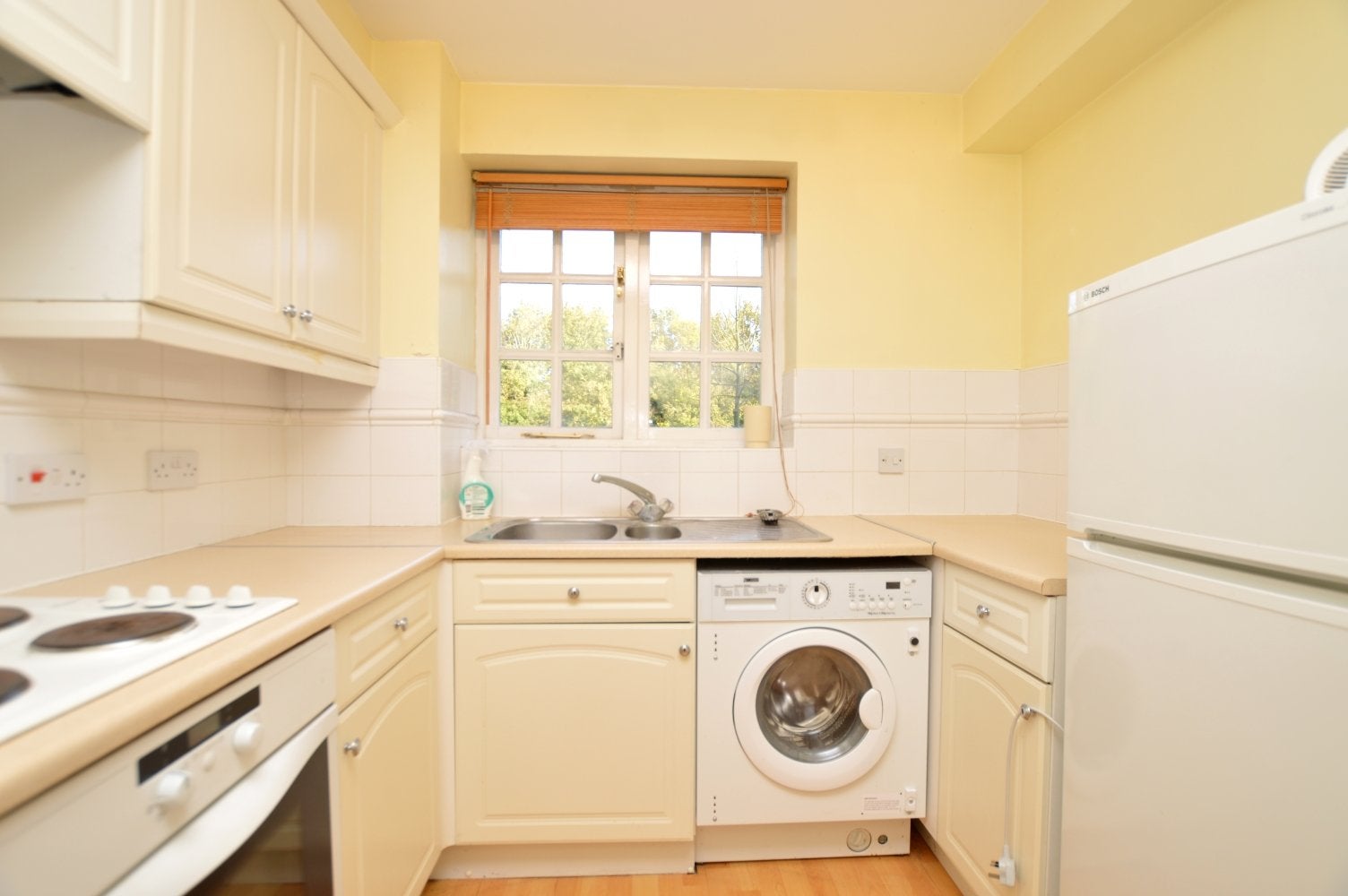Flat Gilbert Close in Greater London