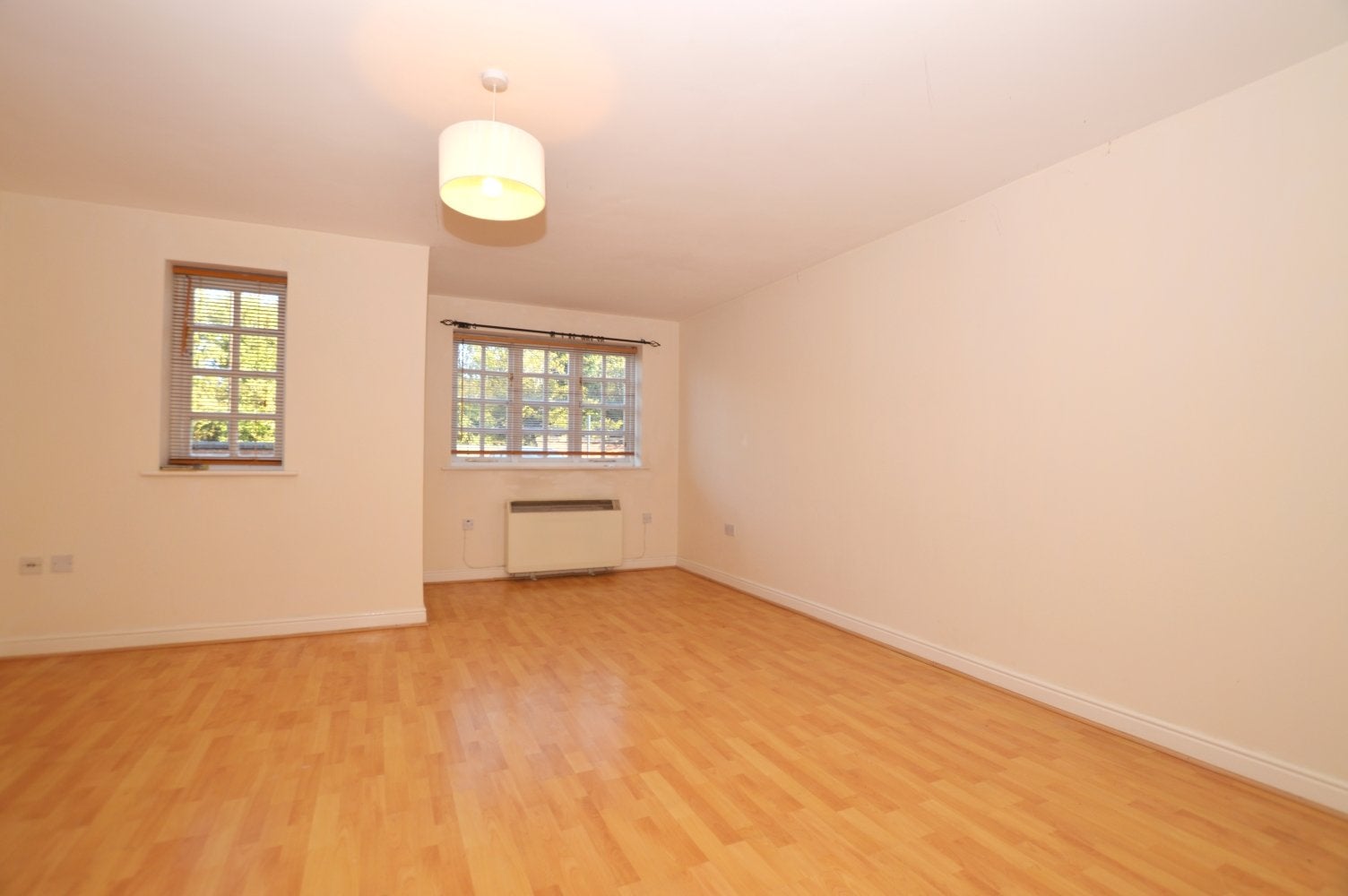 Flat Gilbert Close in Greater London