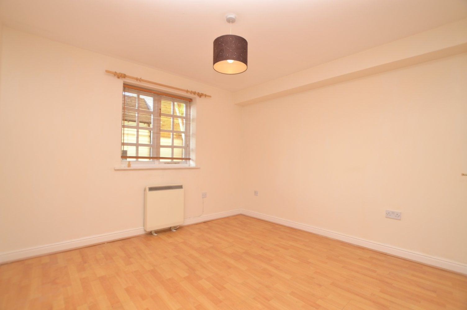 Flat Gilbert Close in Greater London