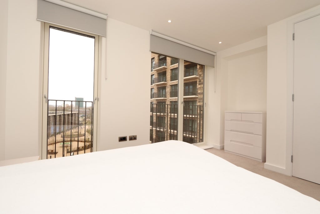 Room Globe Road in Greater London
