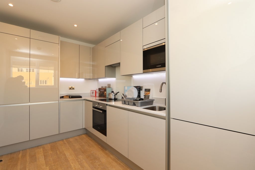 Room Globe Road in Greater London