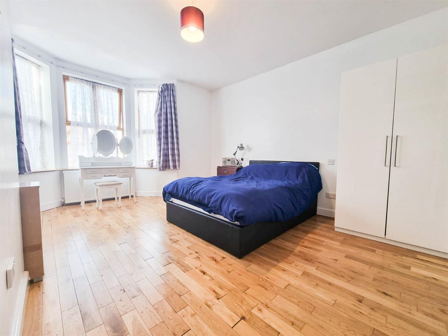 Flat Nelson Road in Gillingham