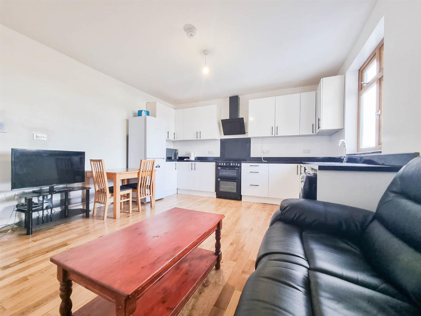 Flat Nelson Road in Gillingham