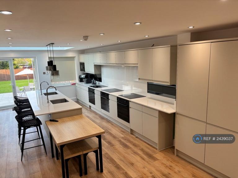 Room Bournewood Road in Greater London