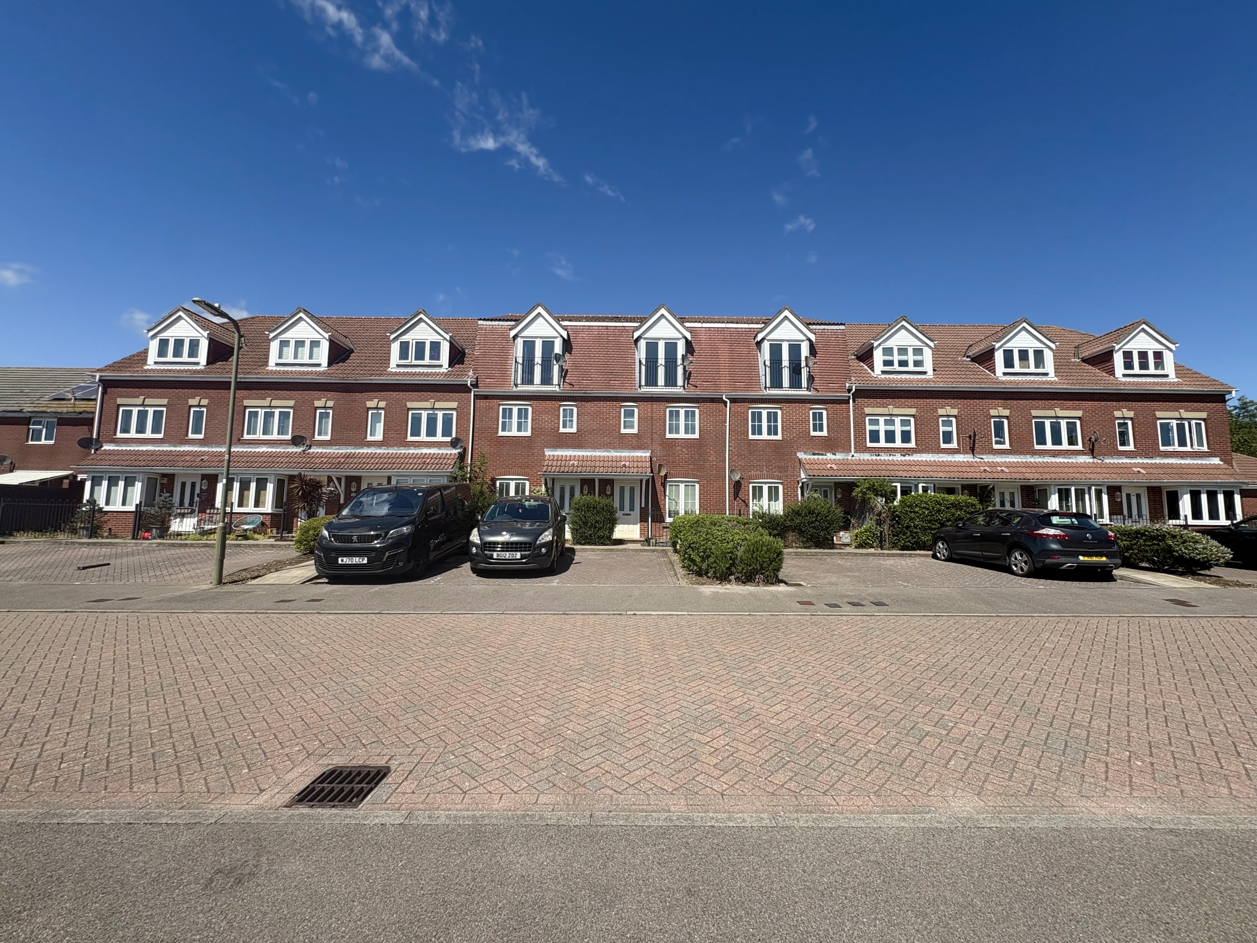 Flat Chadwick Way in Southampton