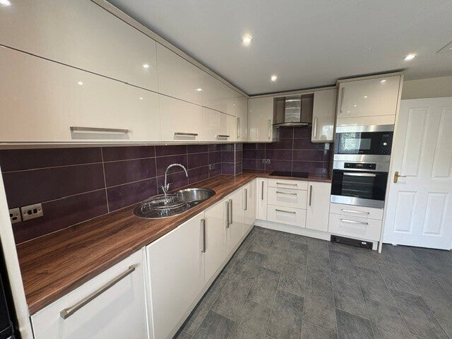 Flat Chadwick Way in Southampton