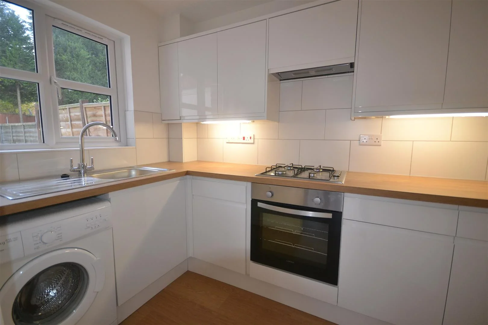House Cissbury Close in Horsham