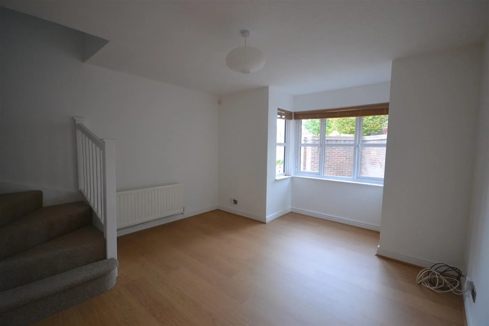 House Cissbury Close in Horsham