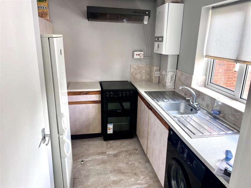 Flat Brackley Street in Salford