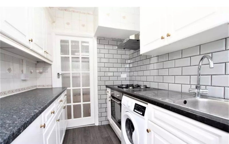 Room Tiverton Road in Greater London