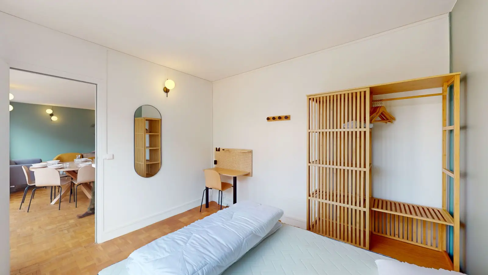 Room Rue Bobillot in Paris