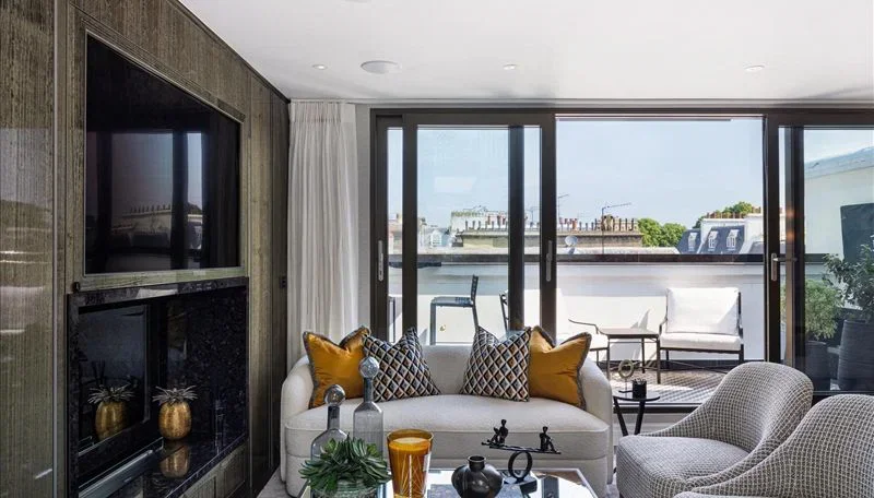 Flat Prince of Wales Terrace in Greater London