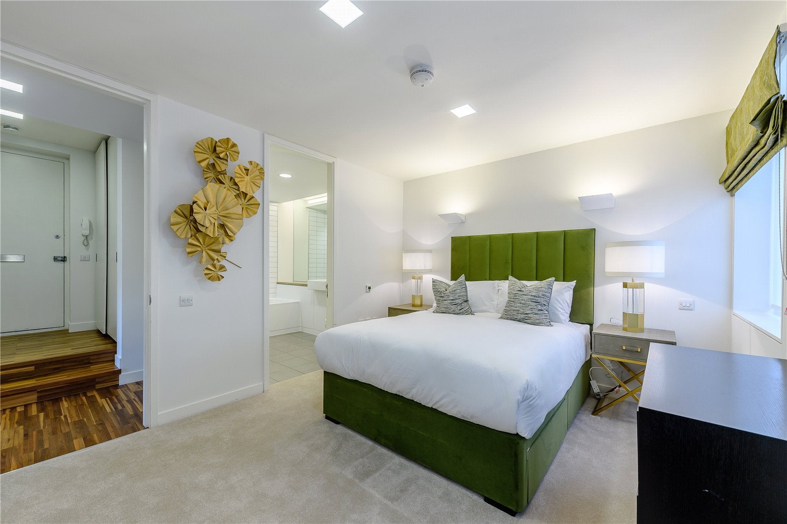 Flat Fulham Road in Greater London