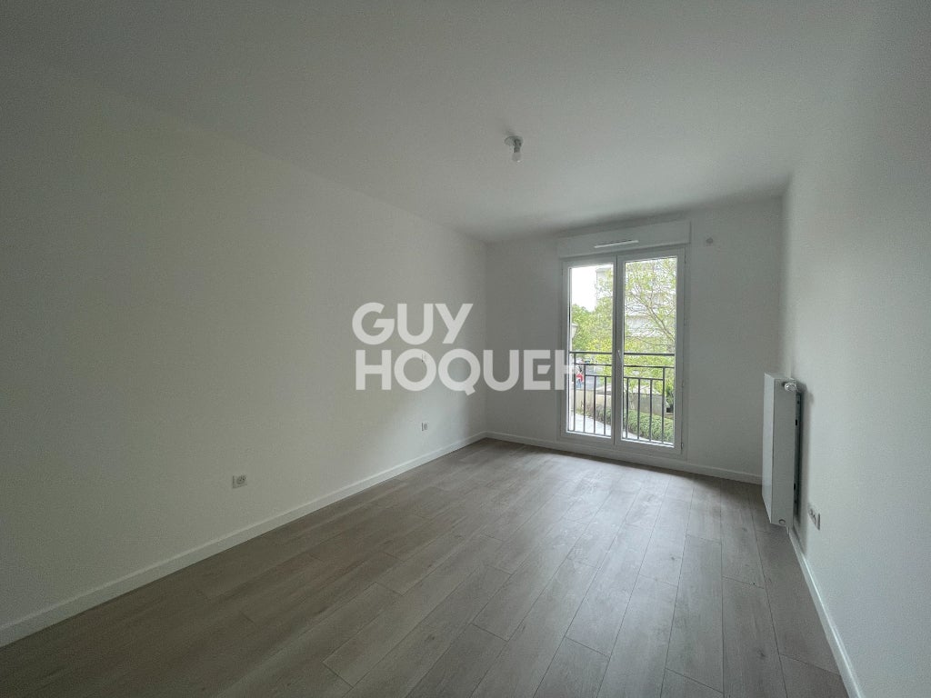Flat Rue du Président John Fitzgerald Kennedy in Rosny-sous-Bois