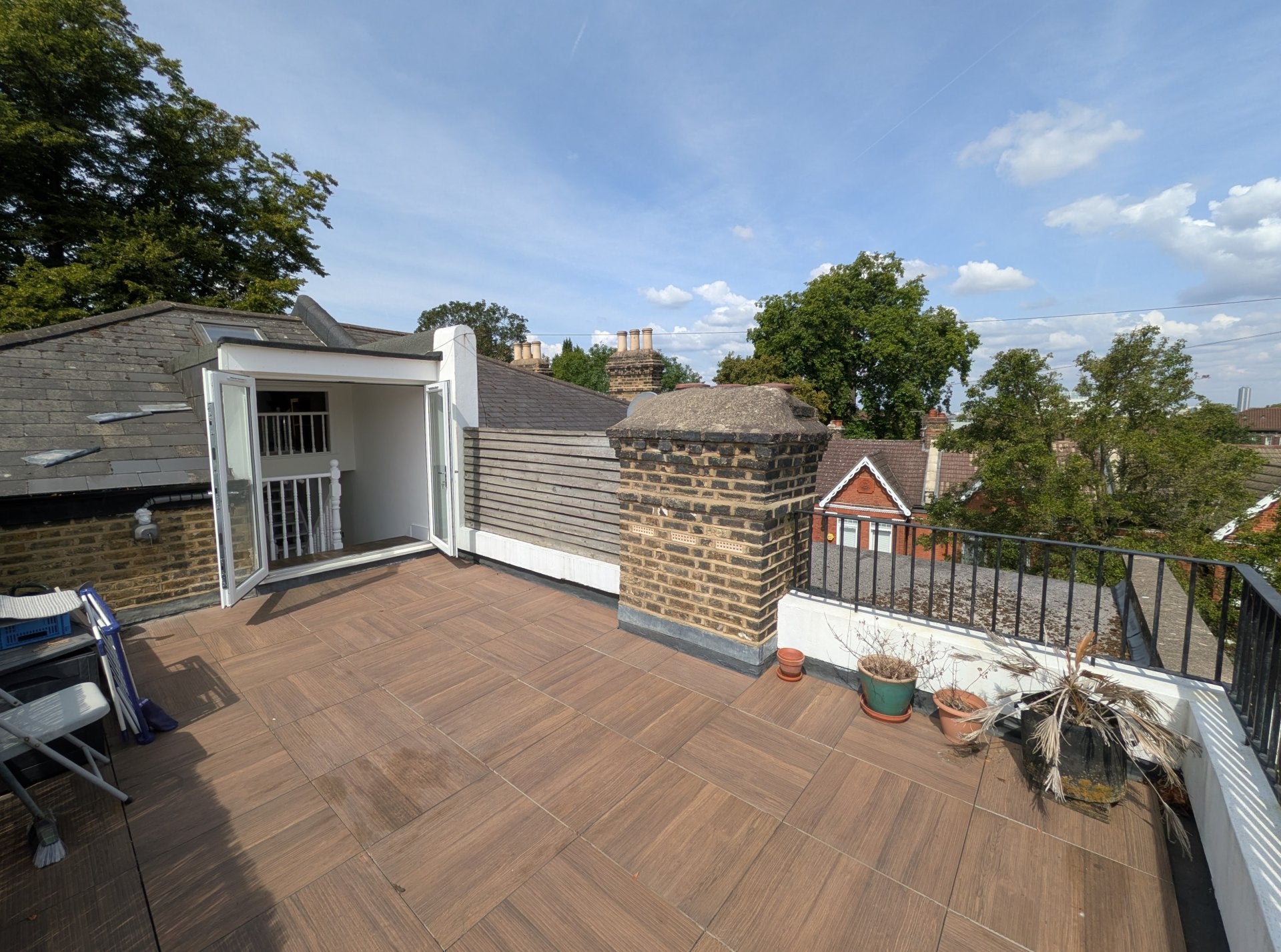 Flat Champion Grove in Greater London