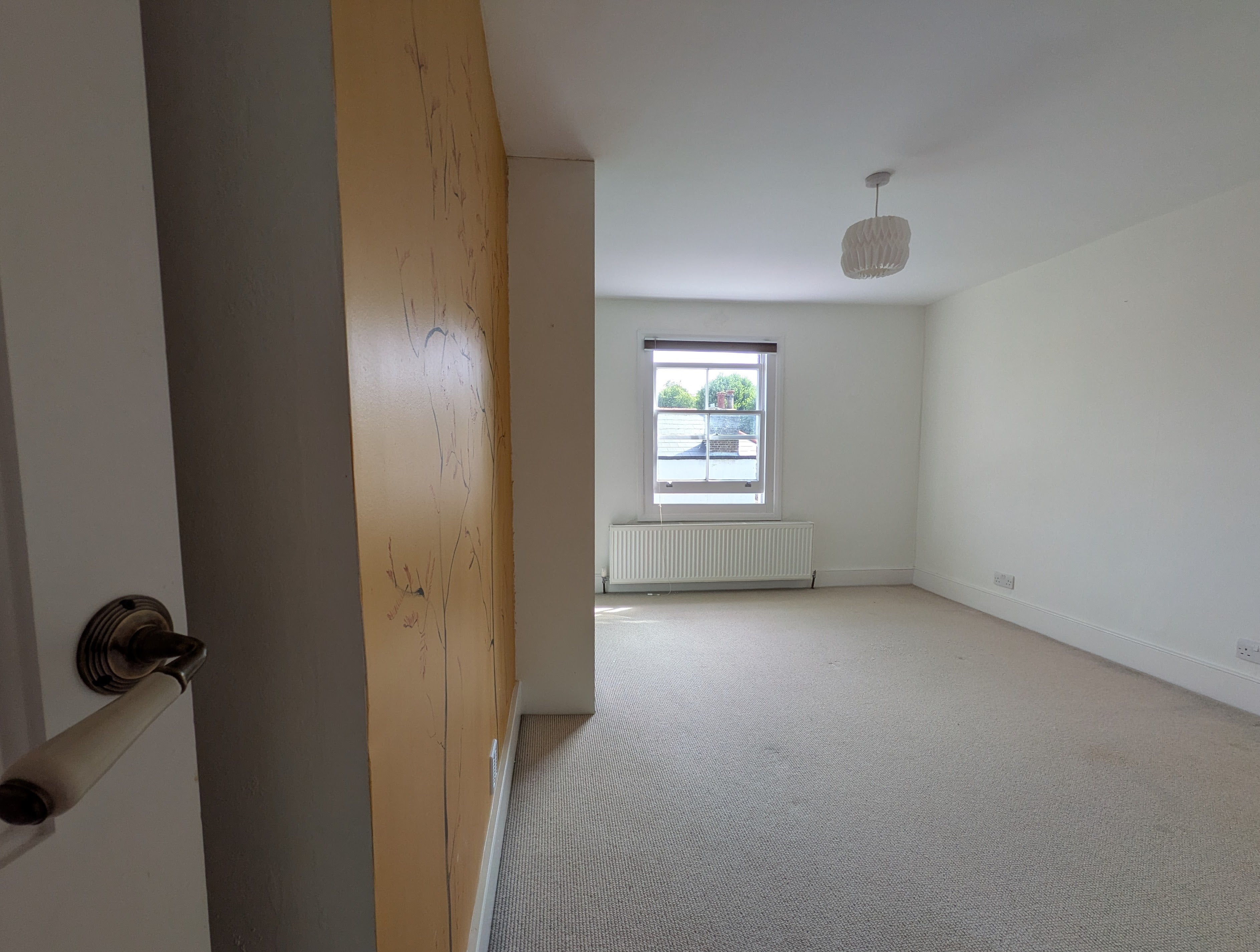 Flat Champion Grove in Greater London