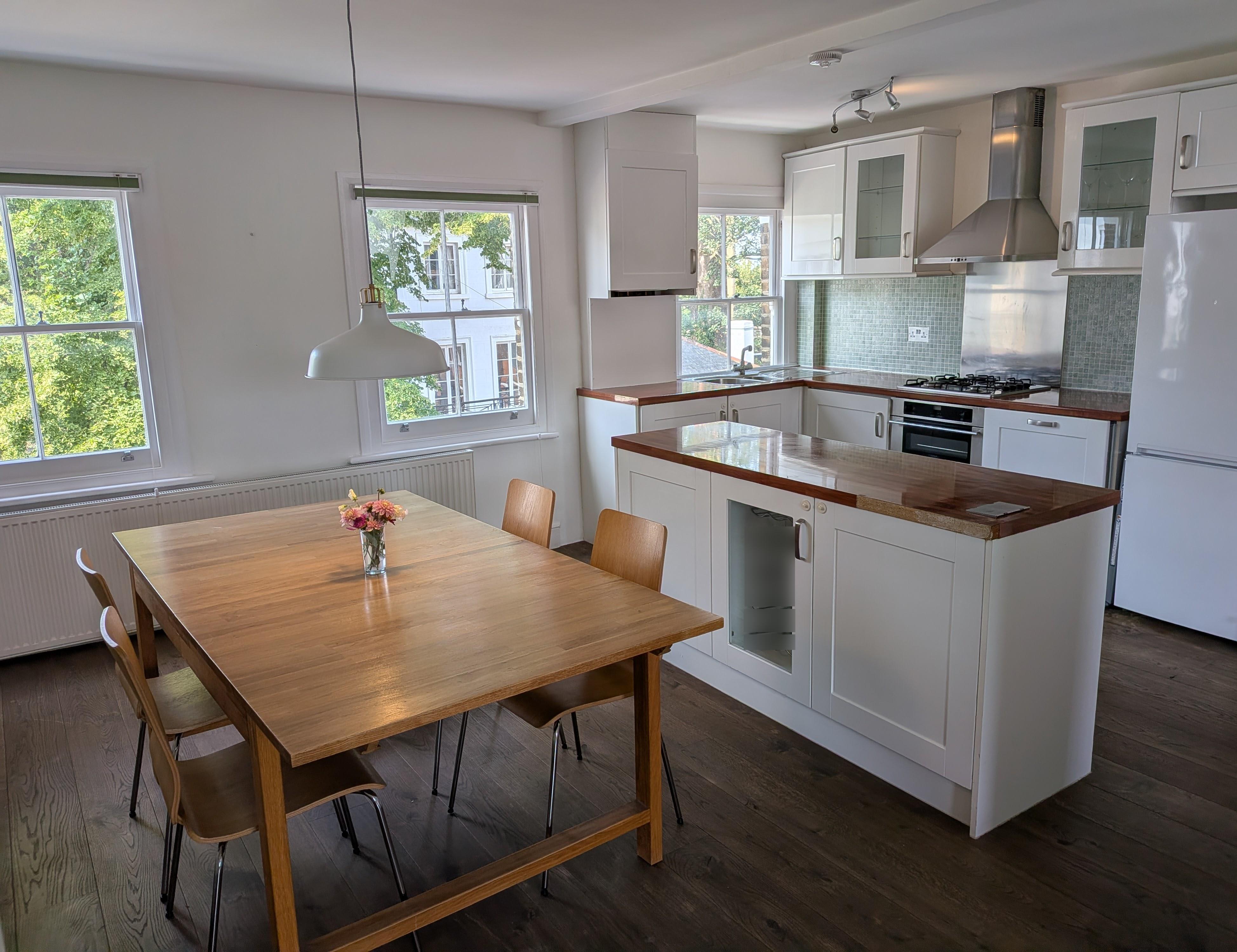Flat Champion Grove in Greater London