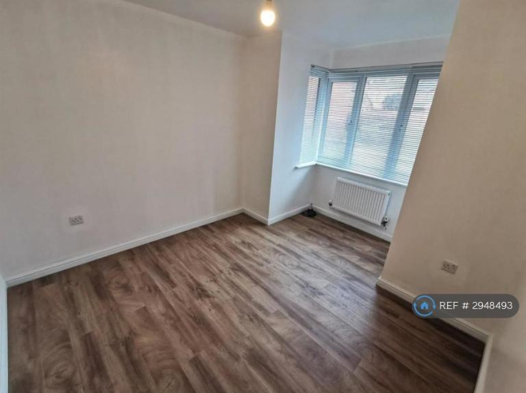 House Cavalier Close in Bridgwater