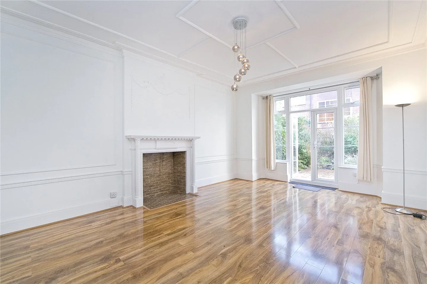 Flat Kingscroft Road in Greater London