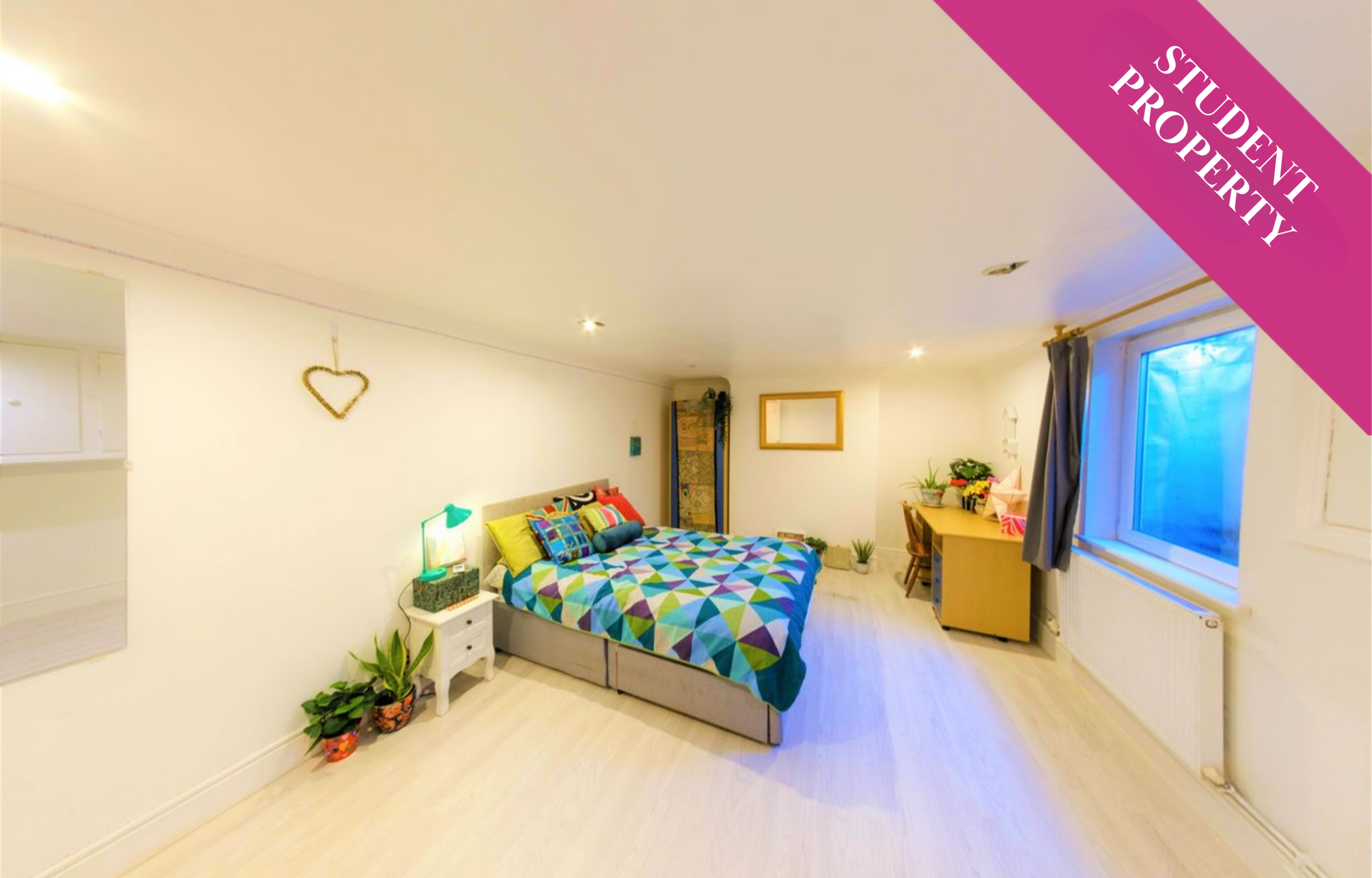 Room Saint Pauls Street North in Cheltenham