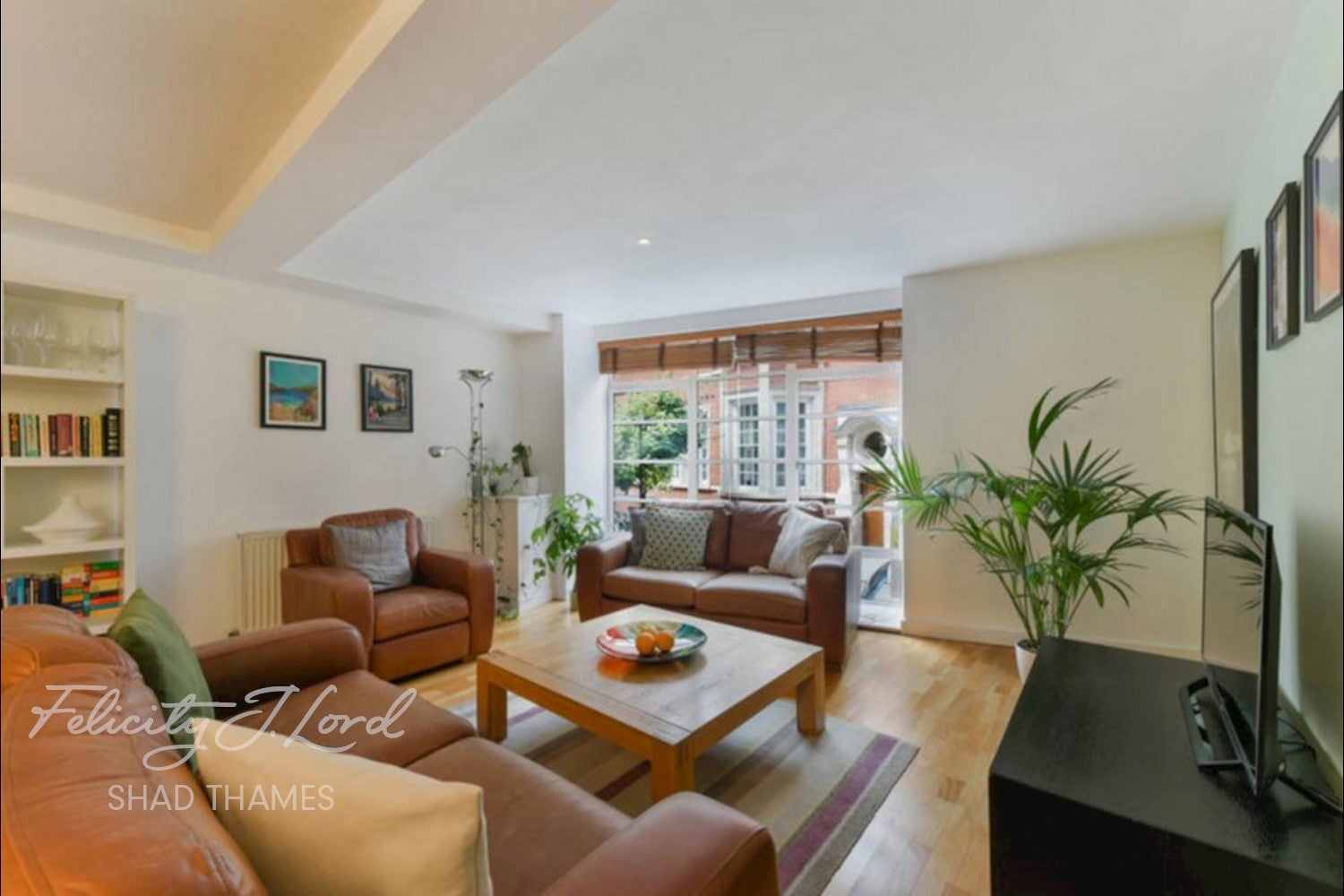 Flat Boss Street in Greater London