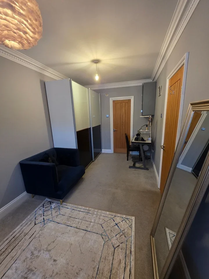 Room Rushcroft Road in Greater London