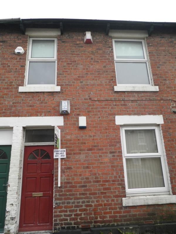 Flat Bolingbroke Street in Newcastle upon Tyne