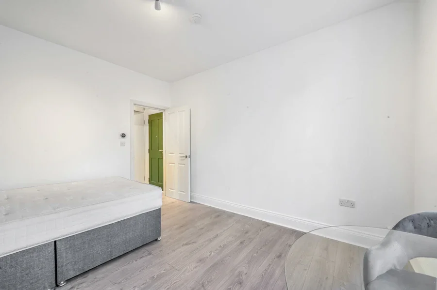 Flat Bryanston Street in London
