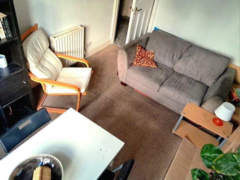 Room Fordhook Avenue in Greater London