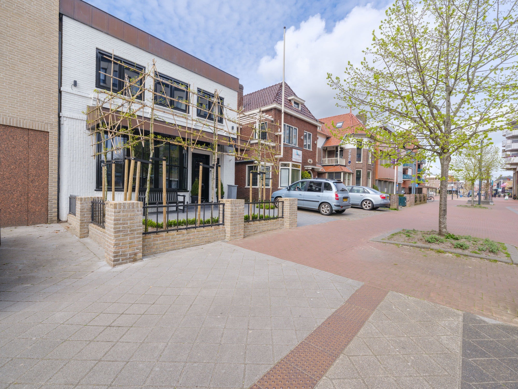 Twee-onder-één-kap te koop: Burgemeester Wuiteweg 18, Drachten