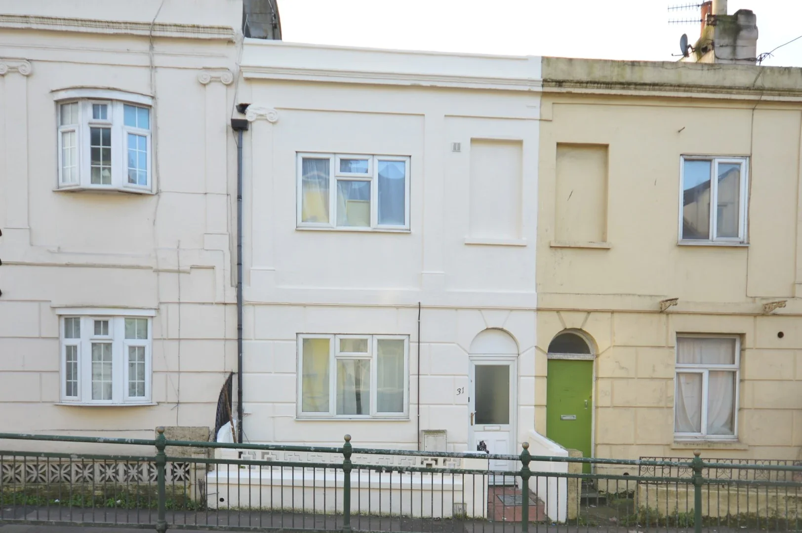 Flat Elder Place in Brighton