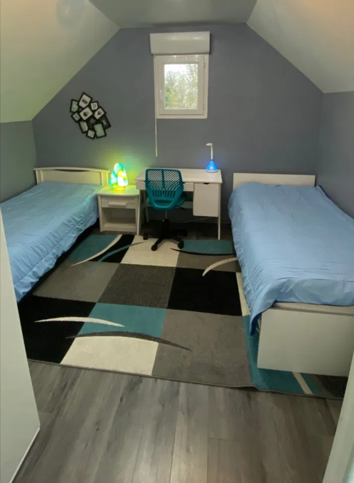 Room Rue Pasteur in Le Mesnil-Esnard