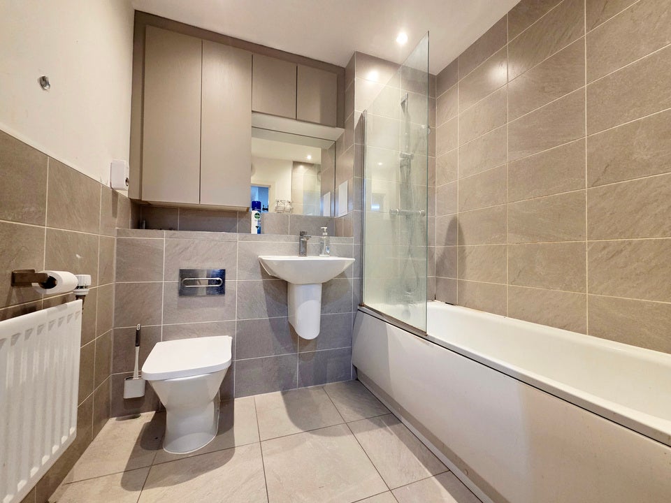 Flat Ripplegate Walk in Greater London