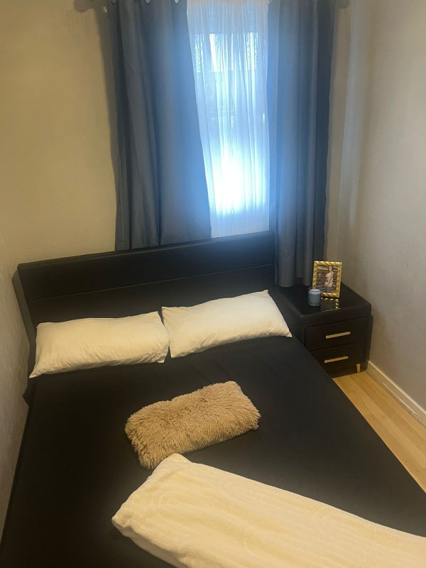 Room Wadhurst Close in Greater London