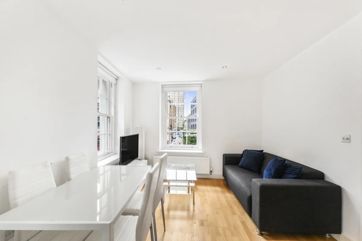 Flat Brunswick Place in Greater London
