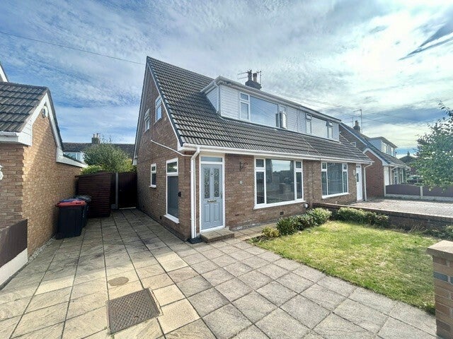 House Elmwood Drive in Thornton-Cleveleys