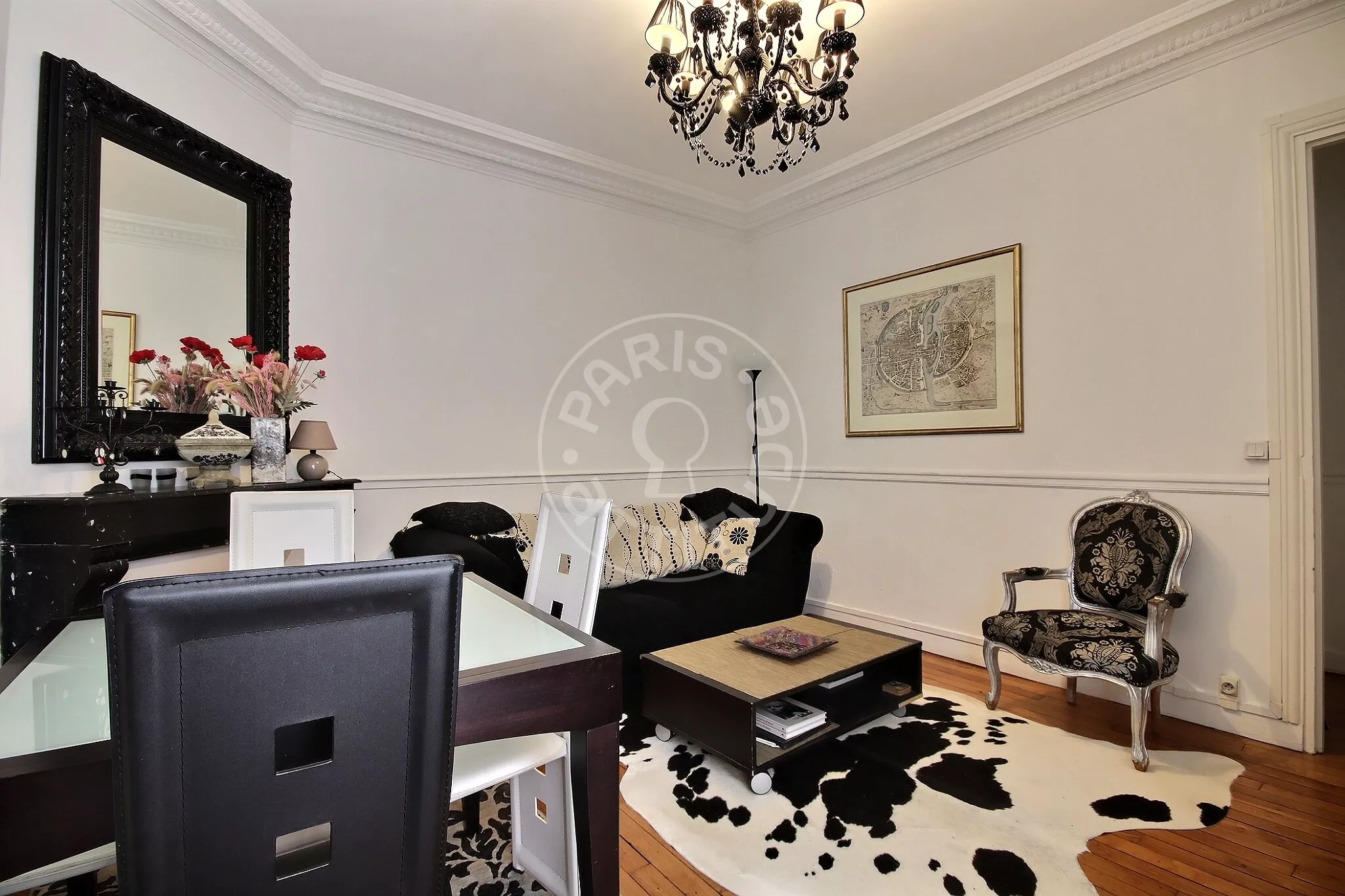 Flat Rue de Tocqueville in Paris