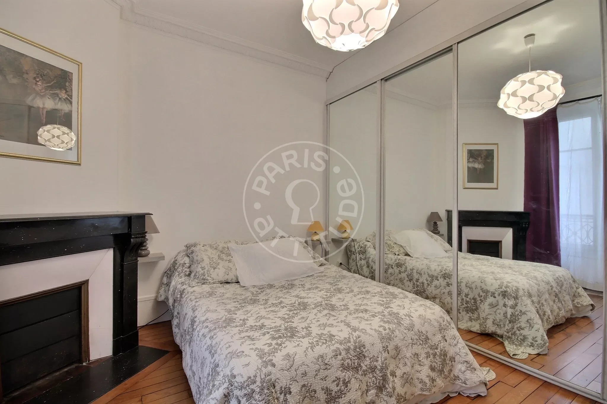 Flat Rue de Tocqueville in Paris
