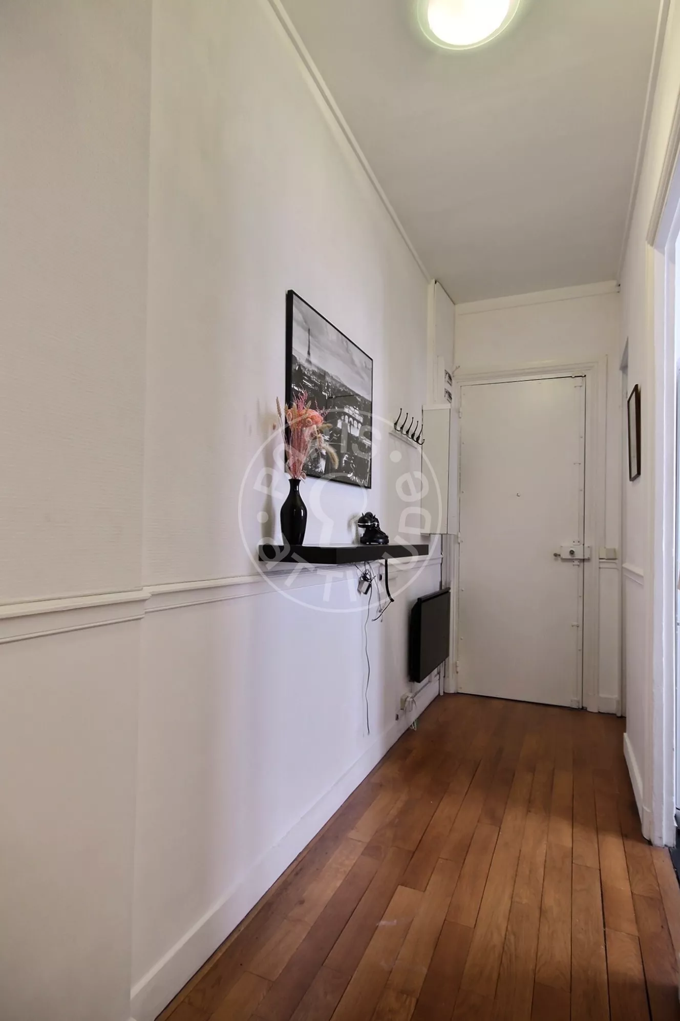 Flat Rue de Tocqueville in Paris