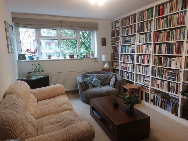 Flat Gideon Road in Greater London