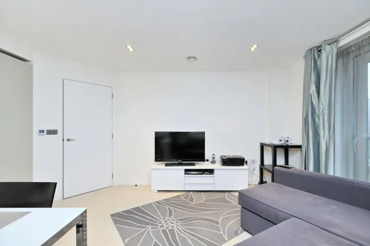 Flat Britannia Walk in Greater London