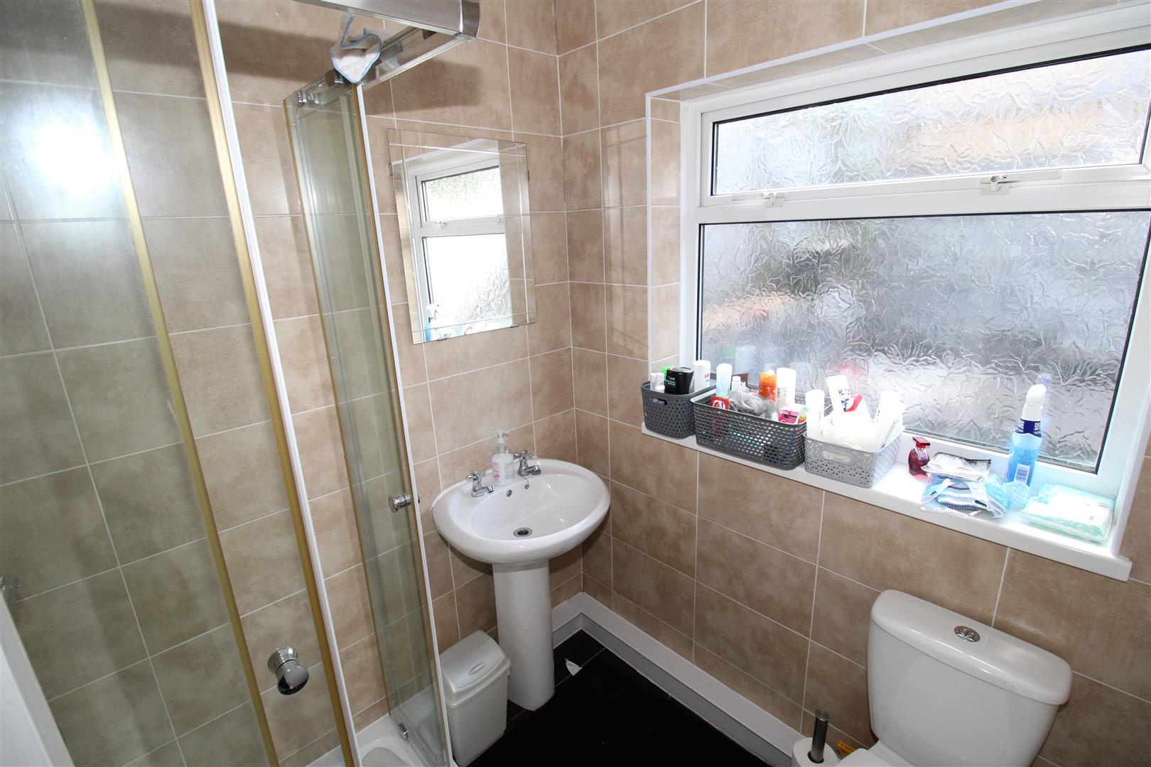 Room King Street in Pontypridd