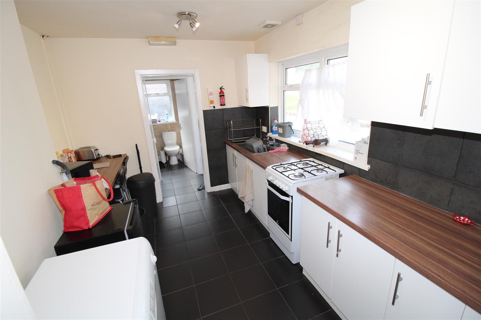 Room King Street in Pontypridd